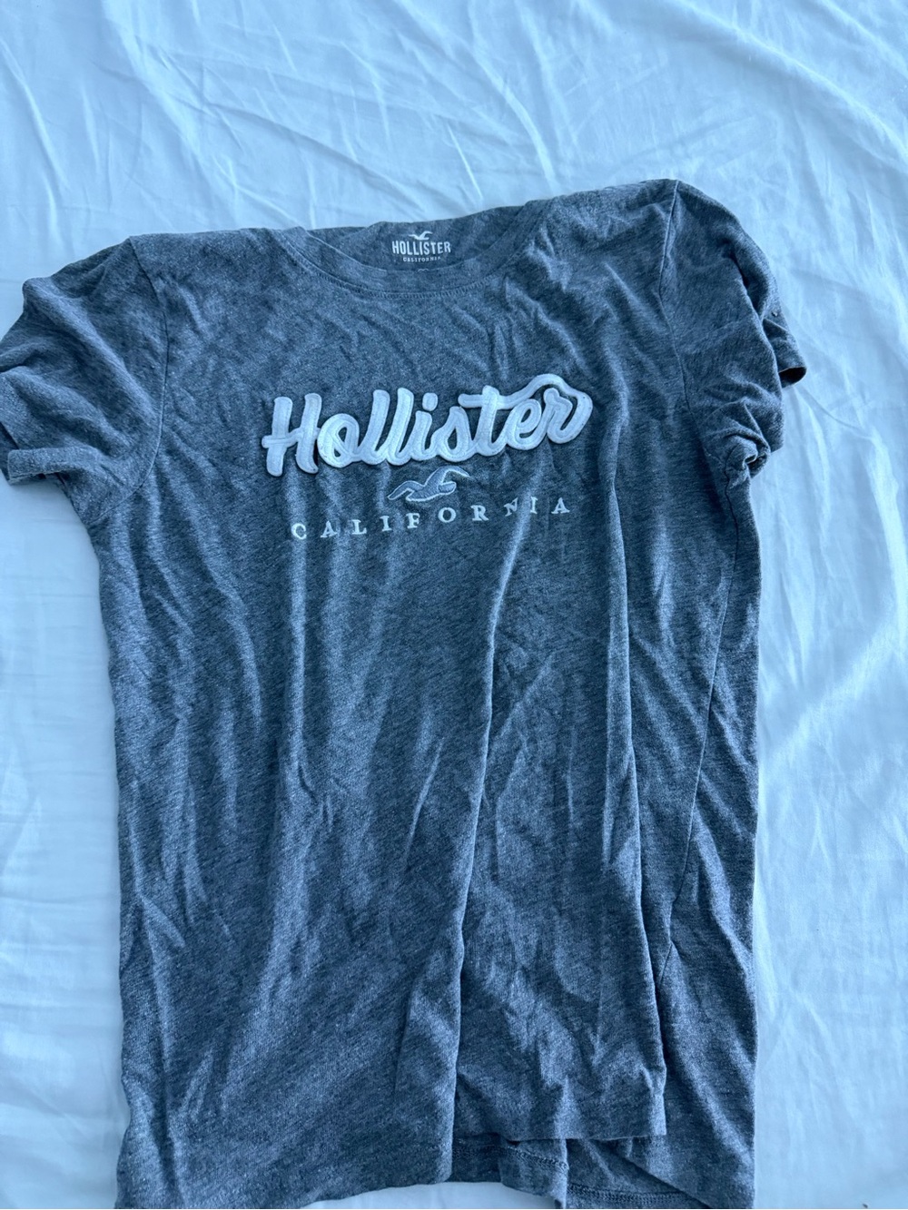Hollister Men's Heather Gray Script Logo Tee